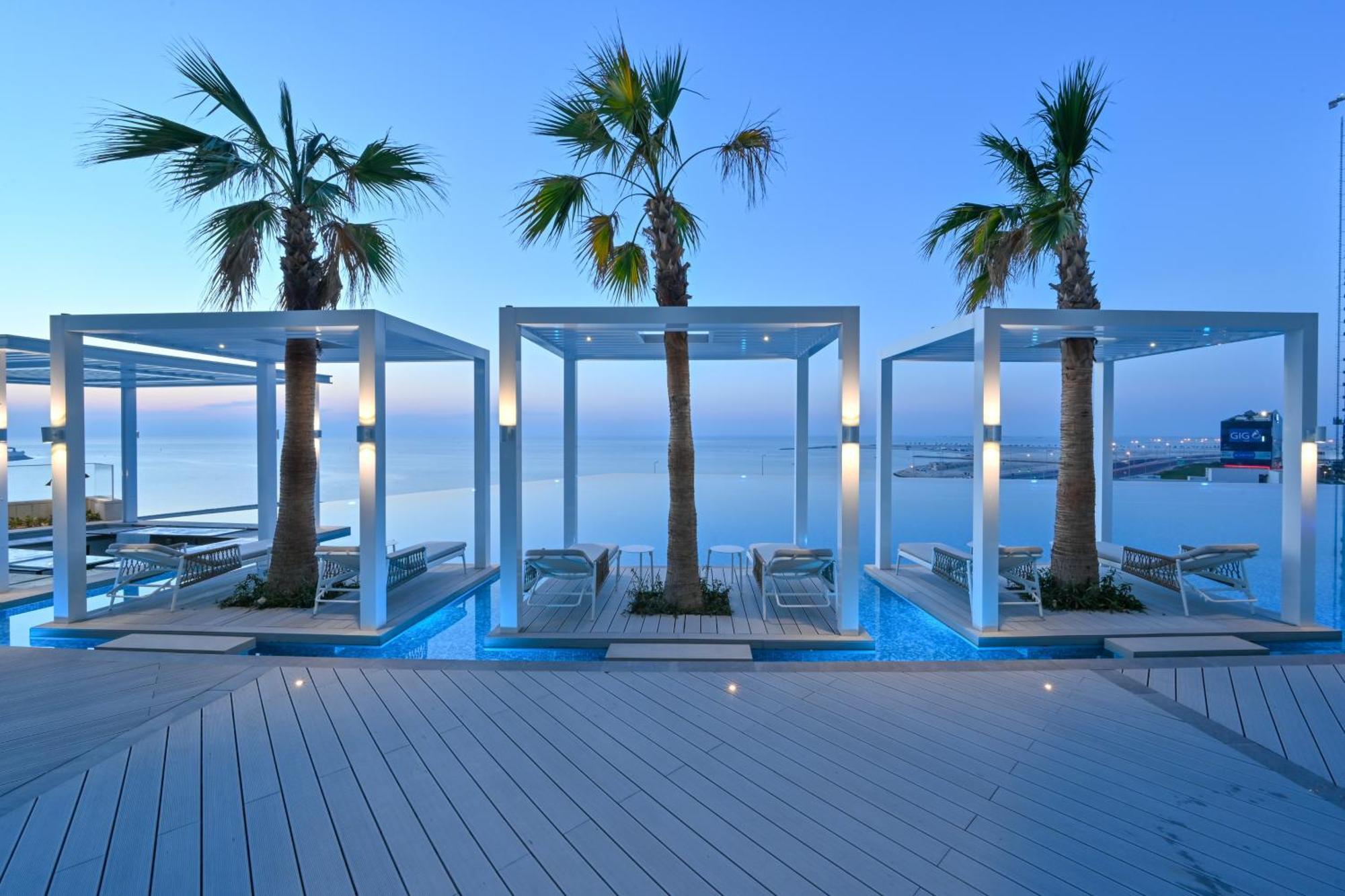 Hotel Onyx Rotana Manama Exterior foto The beach at the hotel