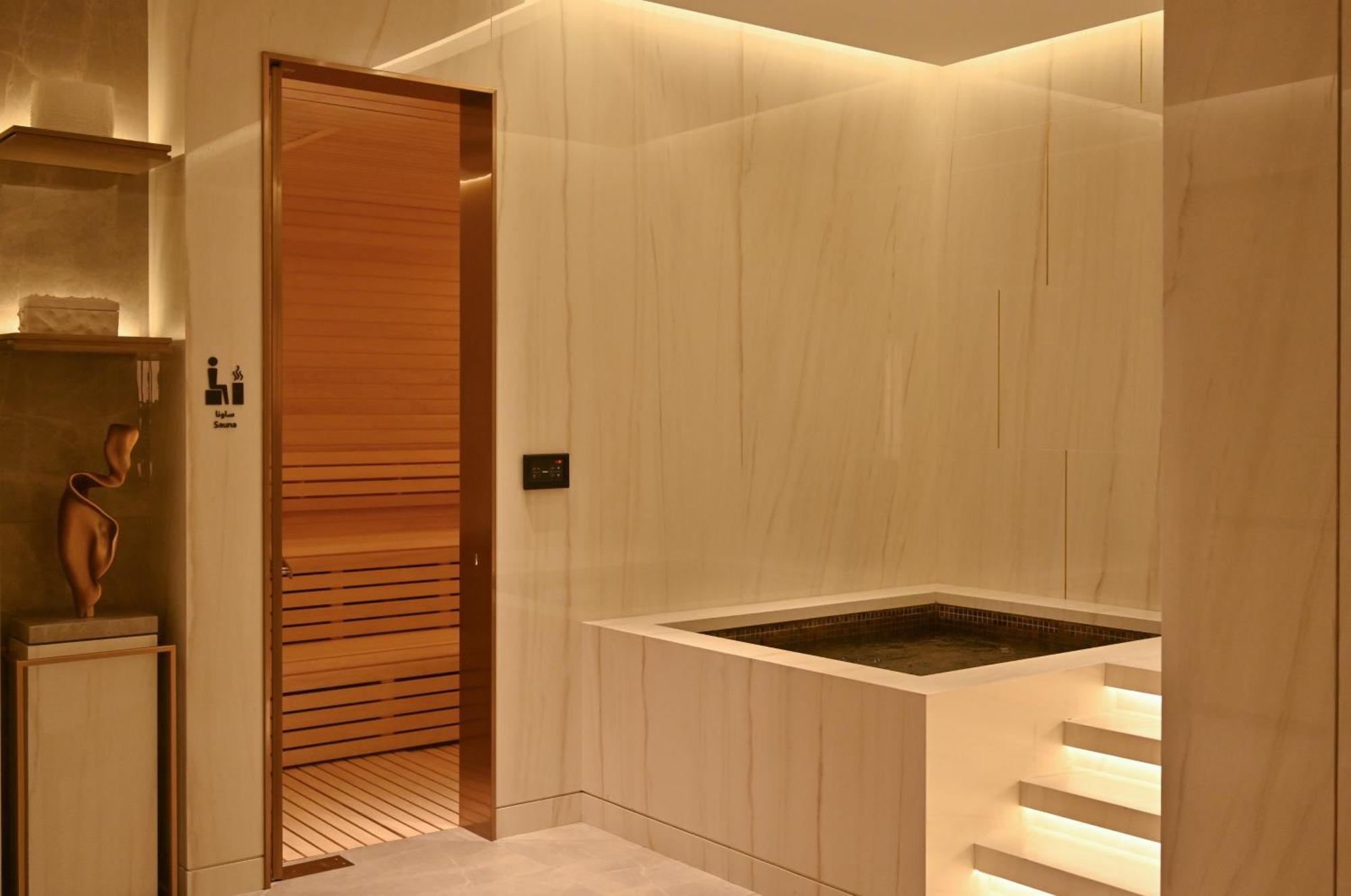 Hotel Onyx Rotana Manama Exterior foto A Turkish bath in a hotel