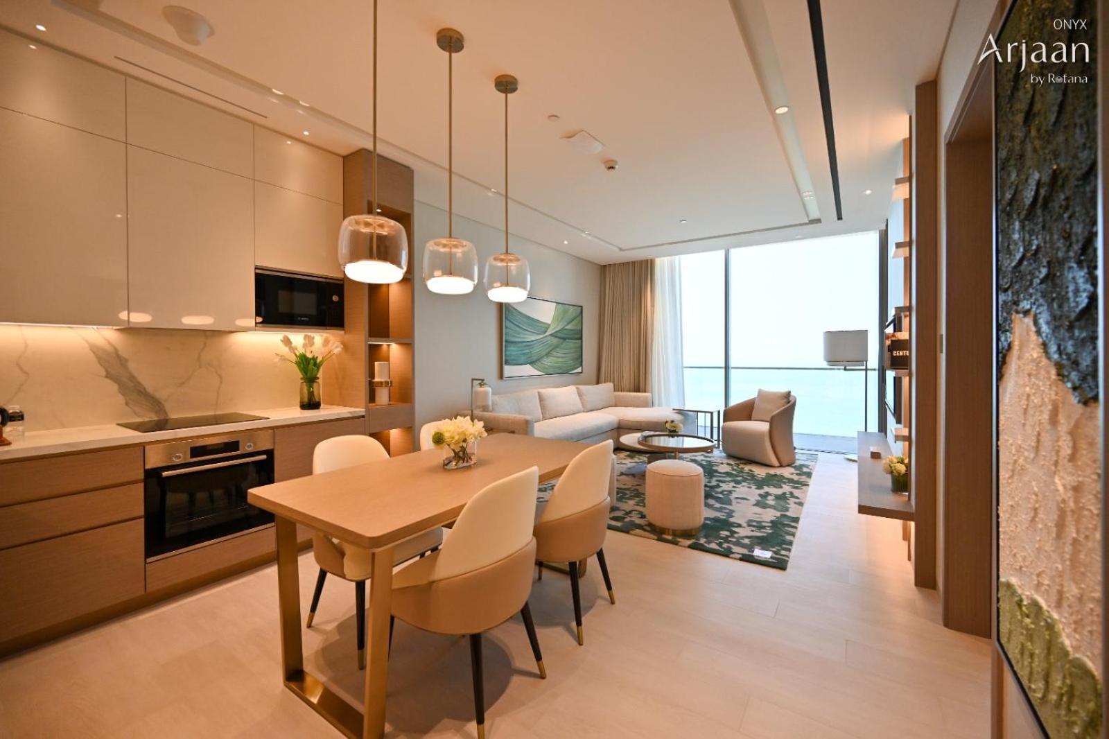 Hotel Onyx Rotana Manama Exterior foto A living room at the Ritz-Carlton, DIFC